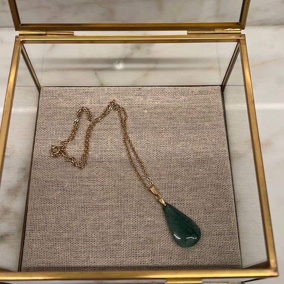 Jewelry - Jade Green Pendant Necklace
